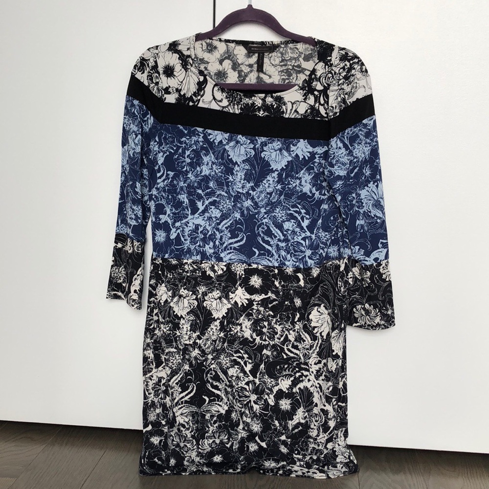 BCBGMAXAZRIA TRICOLOR PRINT SHIFT DRESS SIZE SMALL